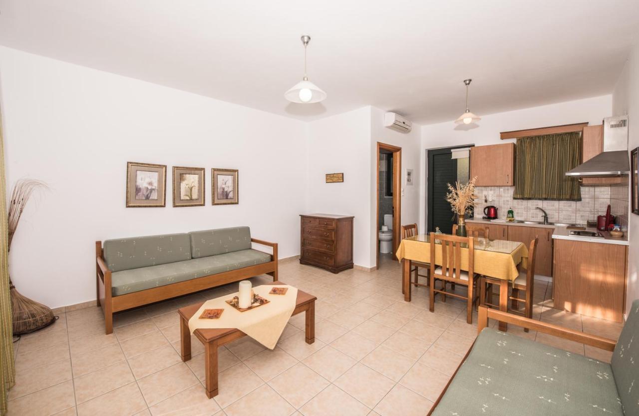 Magnolia Apartments And Studios Φαλάσαρνα Εξωτερικό φωτογραφία